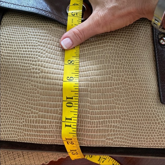 YVES Saint Laurent Large Muse Two Bag - Picture 13 of 16